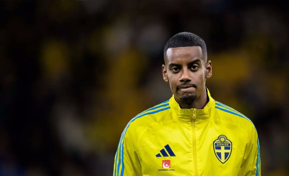 赛季首秀！利物浦1.3亿镑标王世预赛失单刀，输给堪比国足的弱旅