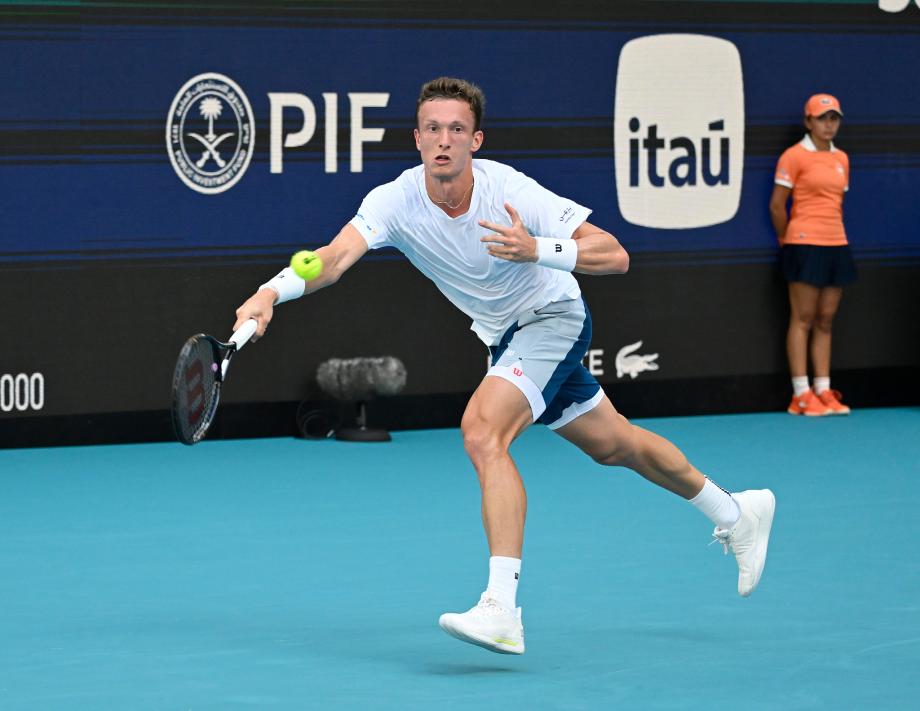 开云官方网站-仅用时75分钟 莱赫卡2-0菲斯生涯首进大师赛决赛